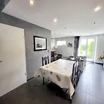 Spacieux Avec Jardin