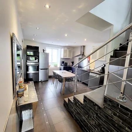 Holiday home Spacieux Avec Jardin Cherisey