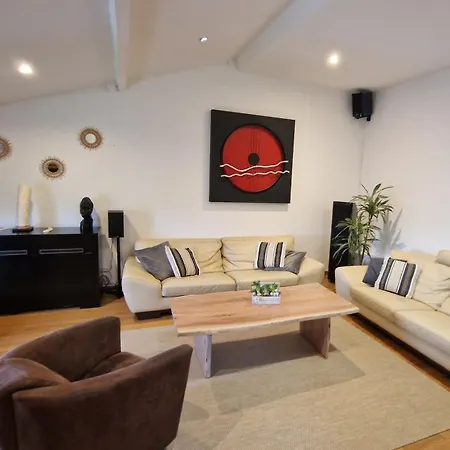 Holiday home Gites Spacieux Avec Jardin *
