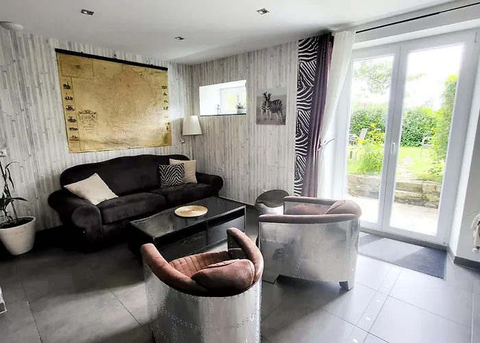 Dom wakacyjny Spacieux Avec Jardin *